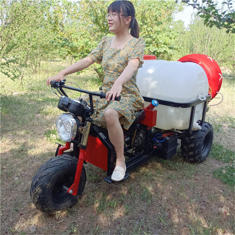 双汽油葡萄园打药机折叠杆下喷打药车自走式喷药机