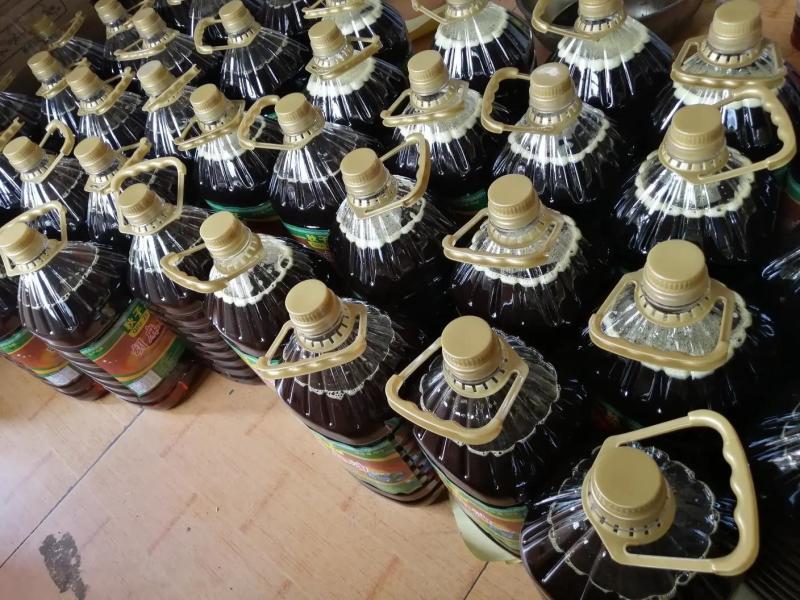菜籽油浓香菜籽油，厂家直销，品质有保障，诚信经营，量大从优