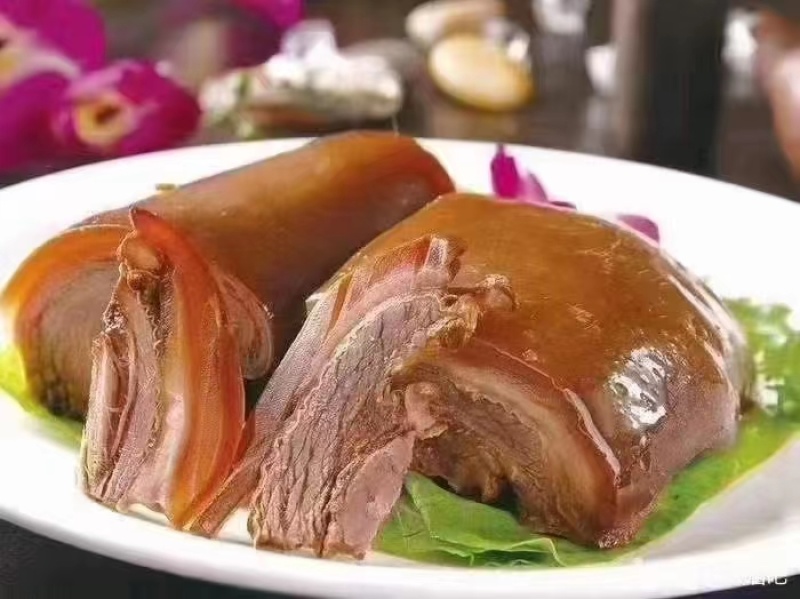 精品带皮熟马肉一手货源，量大从优，诚信经营，全国发
