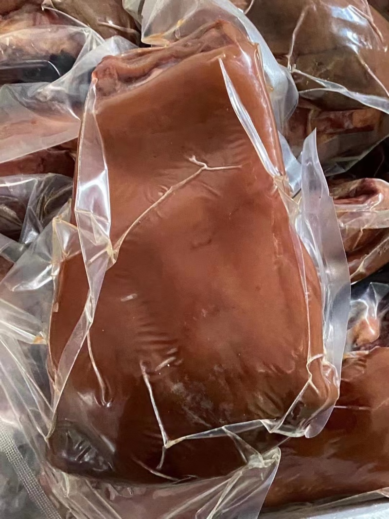 精品带皮熟马肉一手货源，量大从优，诚信经营，全国发