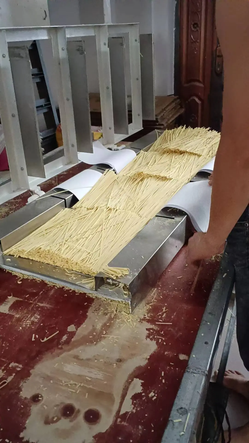 碱水面热干面炸酱面炒面手工面面条凉面干拌面面条碱面鸡蛋面