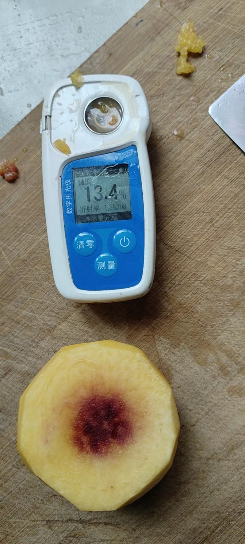 黄桃一手货源，量大从优，可视频看货，欢迎电话联系