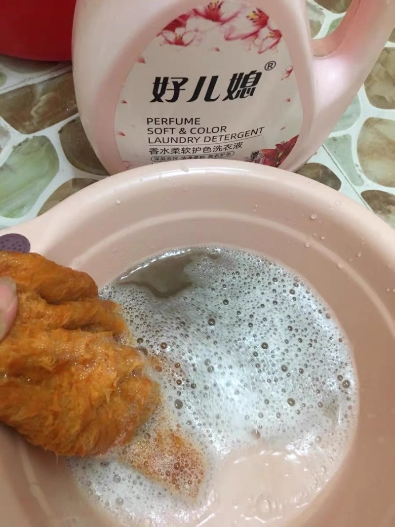 好儿媳除螨抑菌香水柔软护色洗衣液