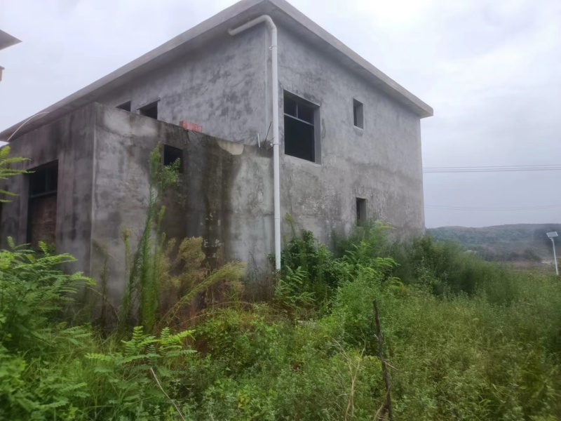 重庆长寿湖边350平民房出蒩
