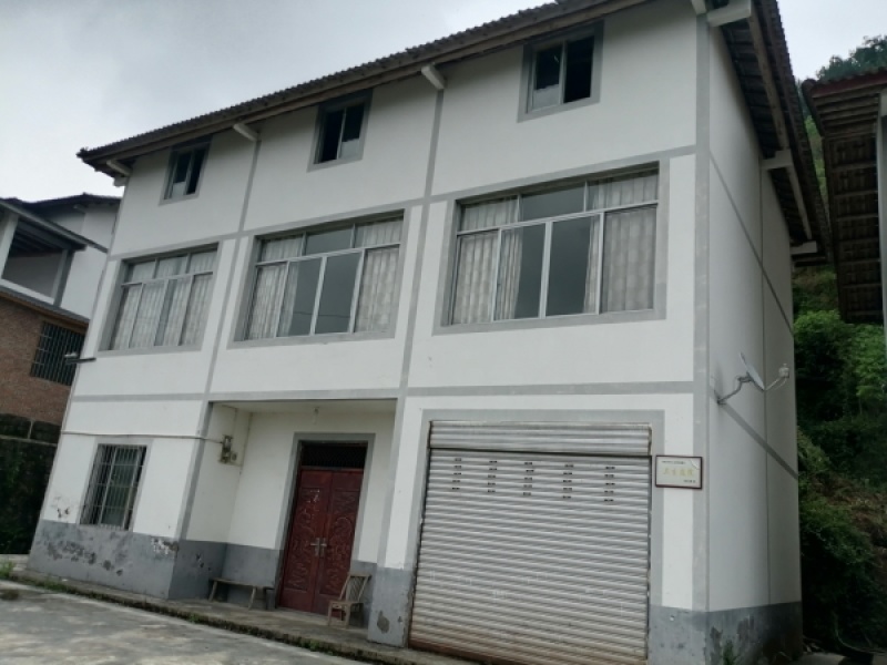 巴南区圣灯山镇210平民房出租，旁边有佛影峡漂流