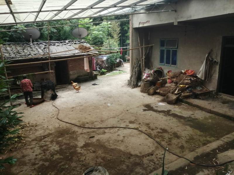 巴南区圣灯山镇200平民房出租，租金每年2万