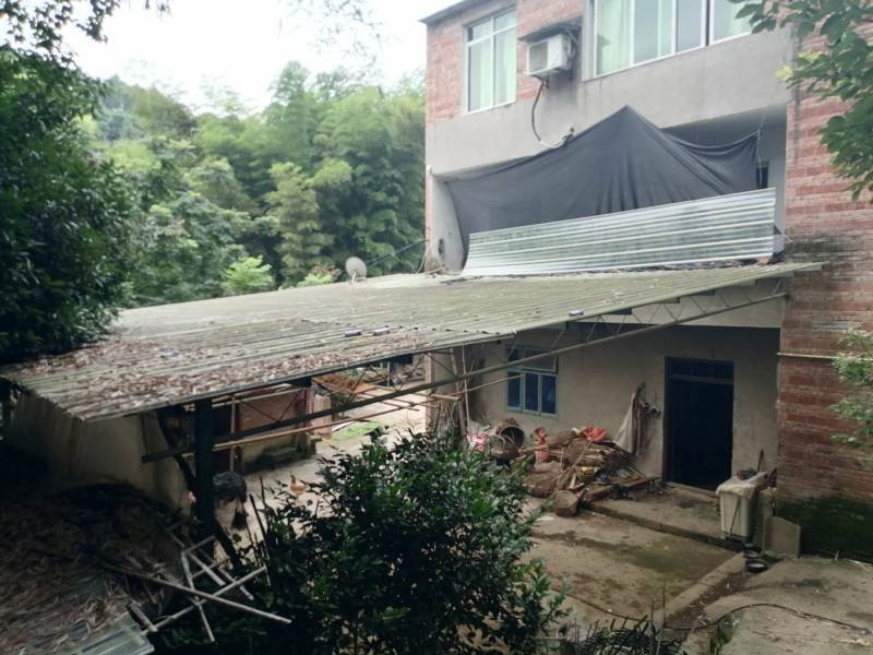 巴南区圣灯山镇200平民房出租，租金每年2万