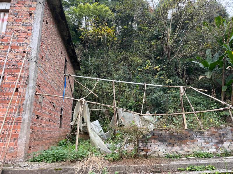 重庆市荣昌区180平房出租，租金2500一年可租20年