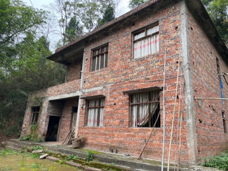 重庆市荣昌区180平房出租，租金2500一年可租20年