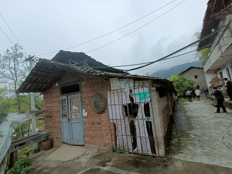 长寿区500平养鸡场，一栋门口的民房1万一年，价格优惠
