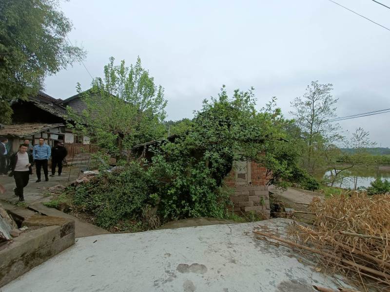 长寿区500平养鸡场➕一栋民房，价格优惠