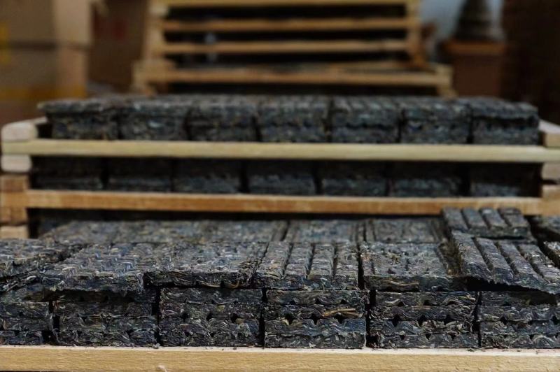 云南古树普洱生茶加工厂批发量大从优（昆明五华区妙海茶厂