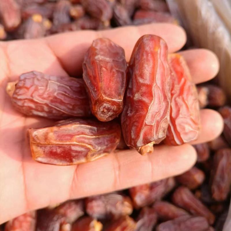 精品椰枣软糯香甜特级天然免洗干果正宗风味新鲜大果团购批发