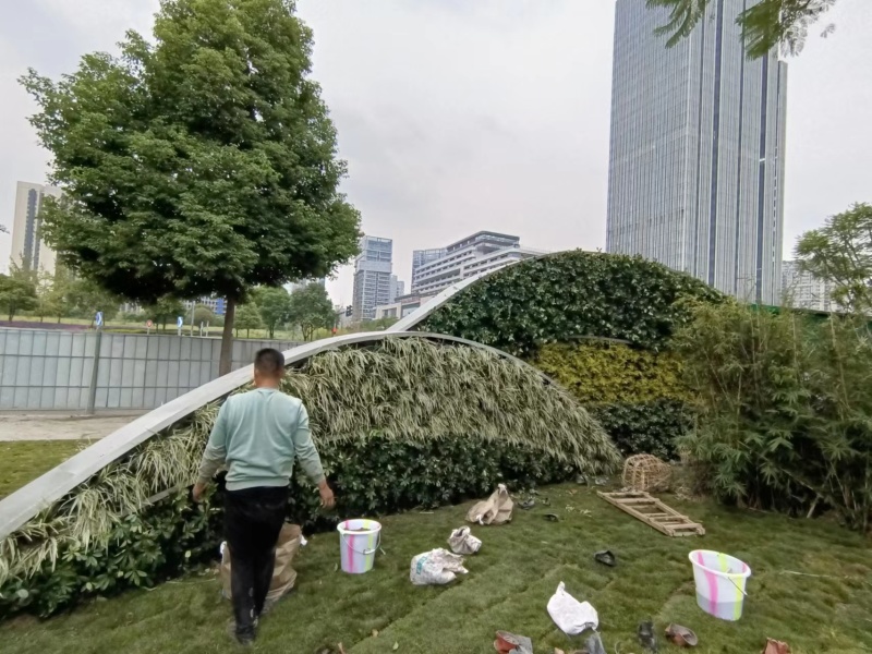 四川仿真雕塑厂制作绢花造型植物雕塑定制