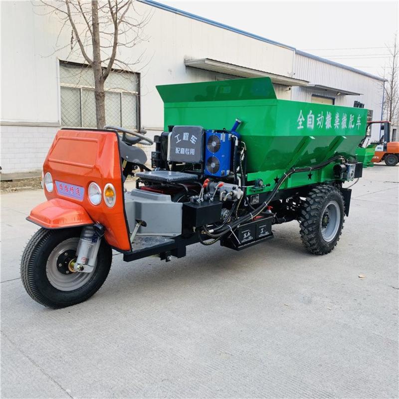 厂家直销柴油农用撒粪车三轮车有机肥撒粪车施肥机