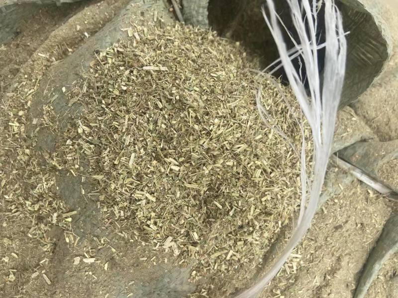 原产地花生秧，花生秧杆粉，可加工反刍动物饲料，兔饲料