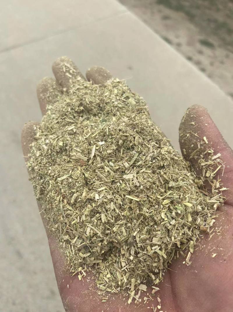 原产地花生秧，花生秧杆粉，可加工反刍动物饲料，兔饲料