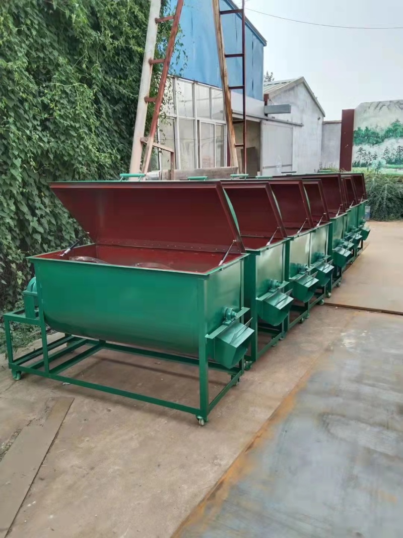 供应大型养殖场拌草机电动卧式搅拌机有机肥料卧式搅拌机