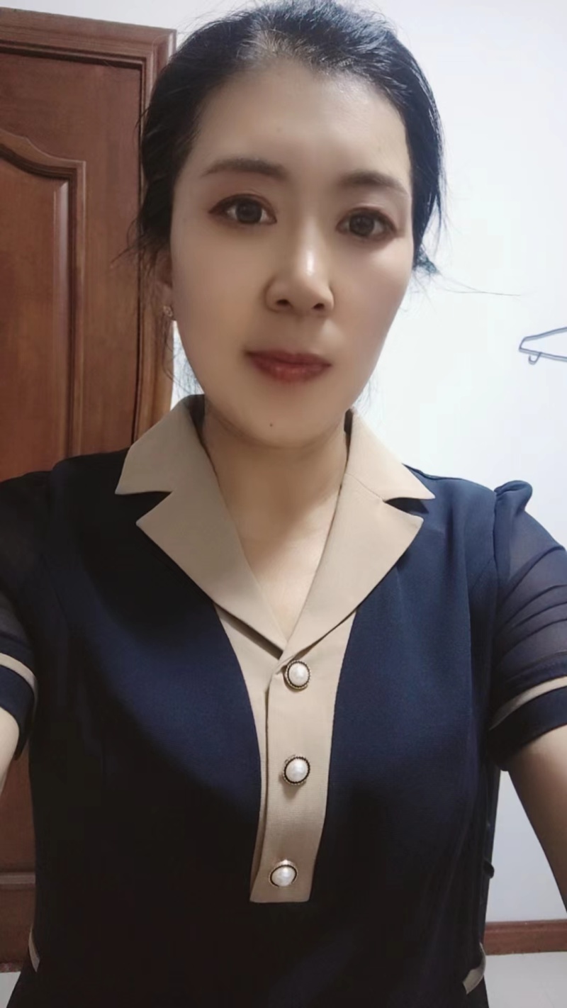 产地直发好吃的硬粉西红柿大量上市保质保量信誉可靠