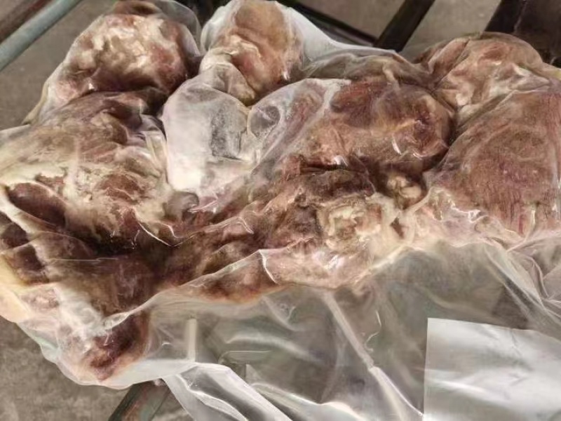 羊肉新鲜熟食现杀手抓羊肉白切羊腿肉真空带皮熟羊肉批发商用