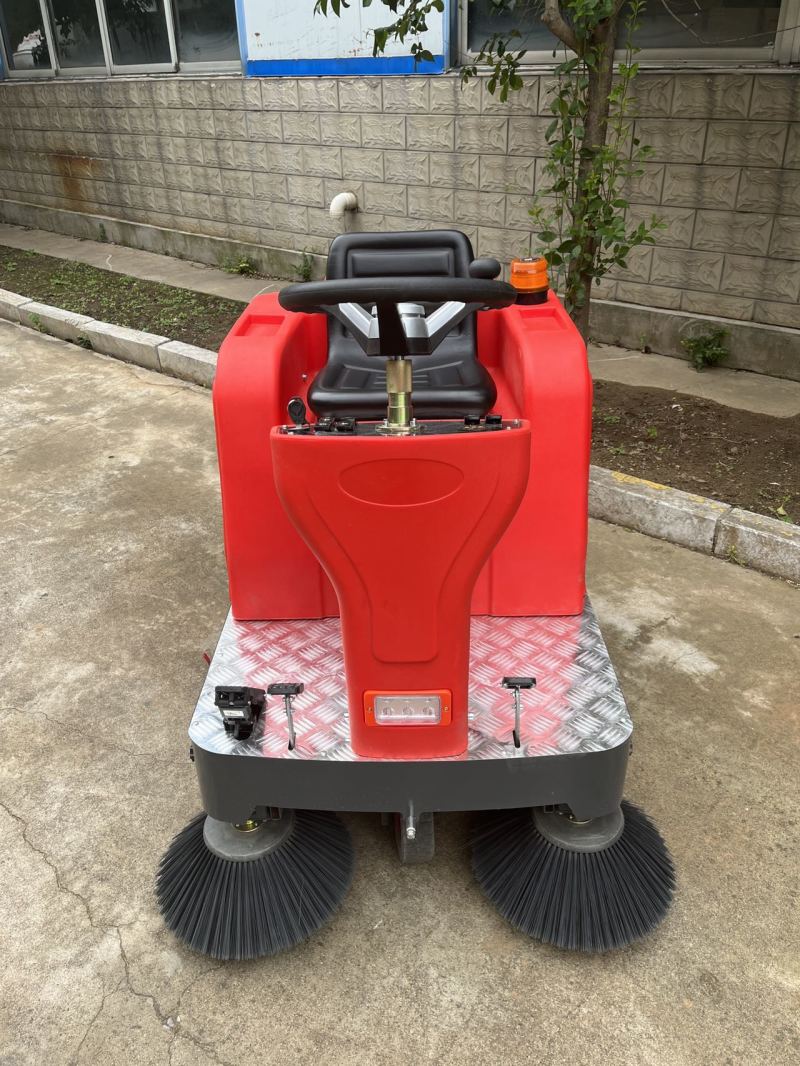 电动扫地车小型厂区扫地机雾化除尘扫地车