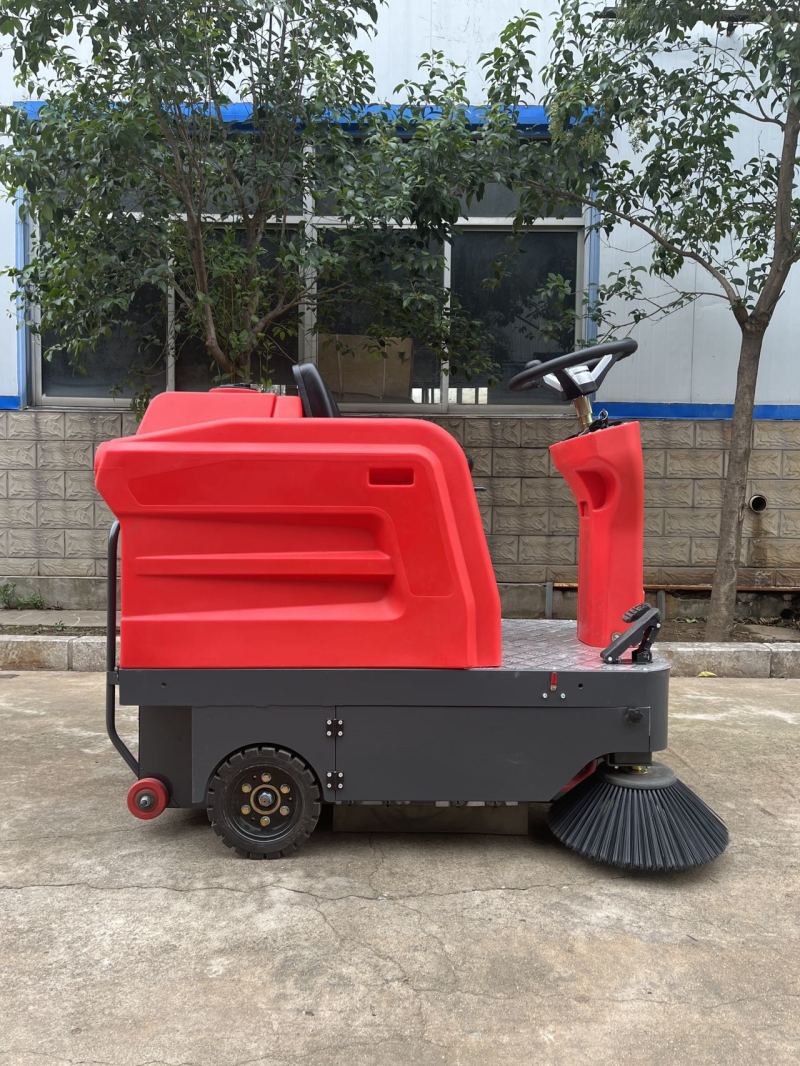 电动扫地车小型厂区扫地机雾化除尘扫地车