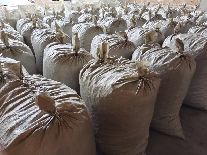 桂皮碎大量有货广西桂皮质好价优产地直发欢迎采购