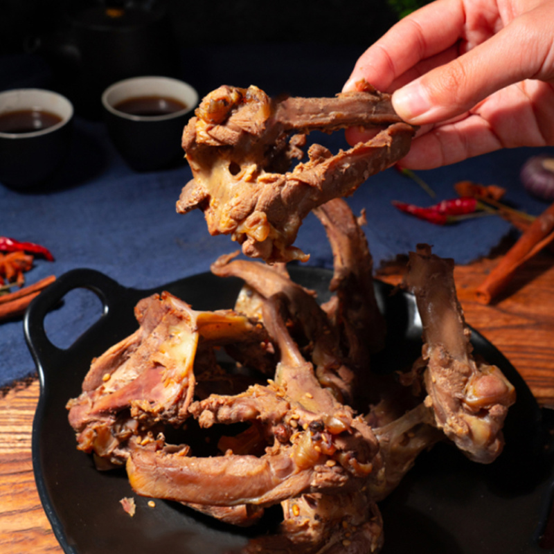 黑鸭风味鸭架甜辣鸭锁骨鸭肉网红零食小吃即食卤味熟食商用