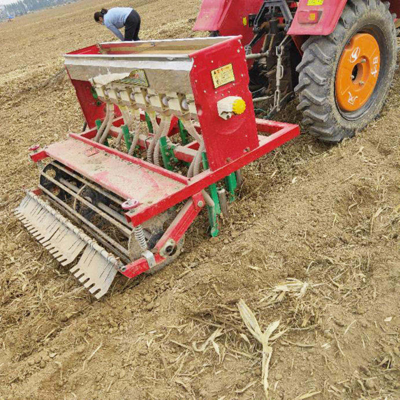 小麦播种机6-18行拖拉机牵引小麦施肥播种机