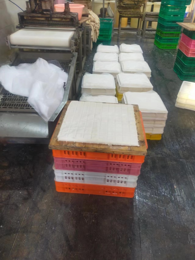江苏烟熏嫩豆干大量上市诚信经营一手货源品质保证欢迎来电