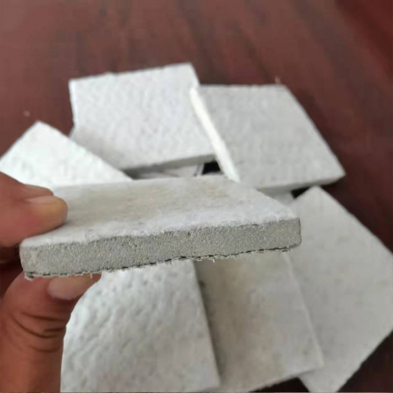 水泥毯，混凝土毯，铺设简单方便遇水后固化，护坡水渠使用