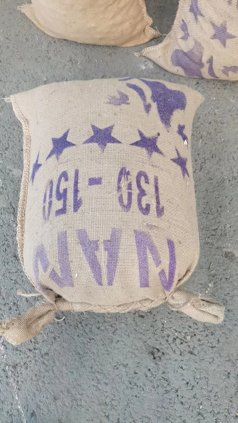 迁西精品板栗，产地直发，一包起发，欢迎老板选购