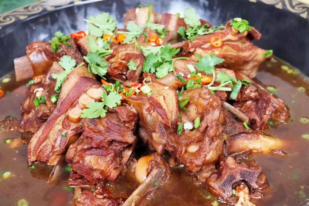 羊肉炖萝卜成品图