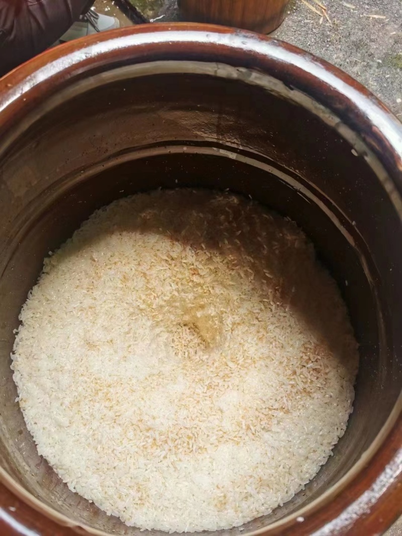【精品】黄酒，口感舒适，大量供应，量大从优，欢迎咨询采购！