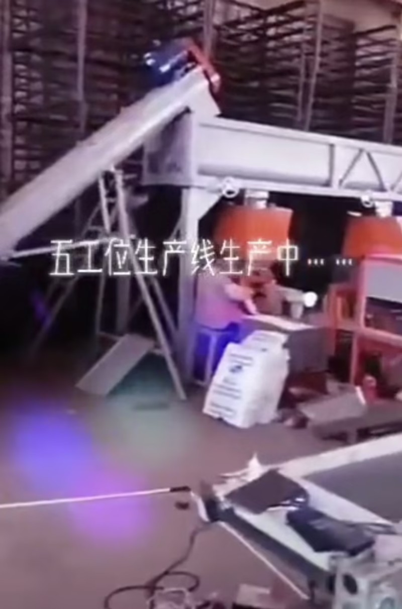湖北食用菌制棒流水生产线自动自动拌料定时加水可定制厂家直发