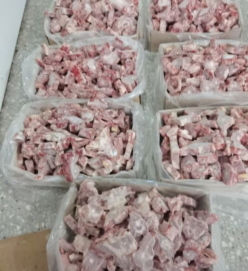 精品河间羊脊骨产地直发，产品保质保量，口感筋道美味