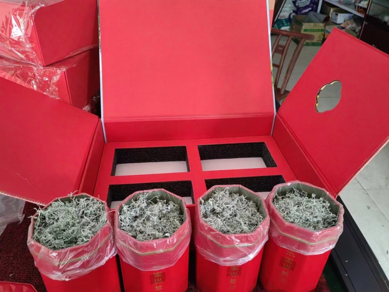 张家界礼盒装莓茶，产地直发，大量有货，欢迎大家来电咨询
