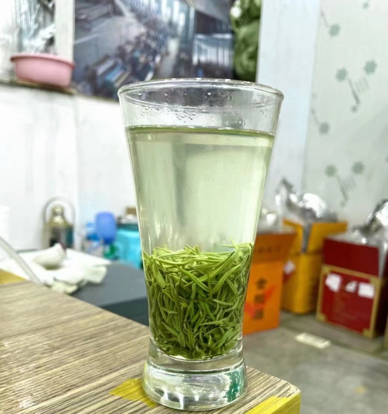 扁竹叶青雀舌茶，千亩茶园，品质保证，手工制作