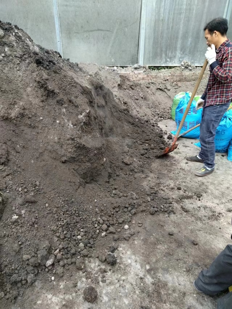 发酵腐熟鸡粪羊粪有机肥，全国直发质量保证，价格实惠