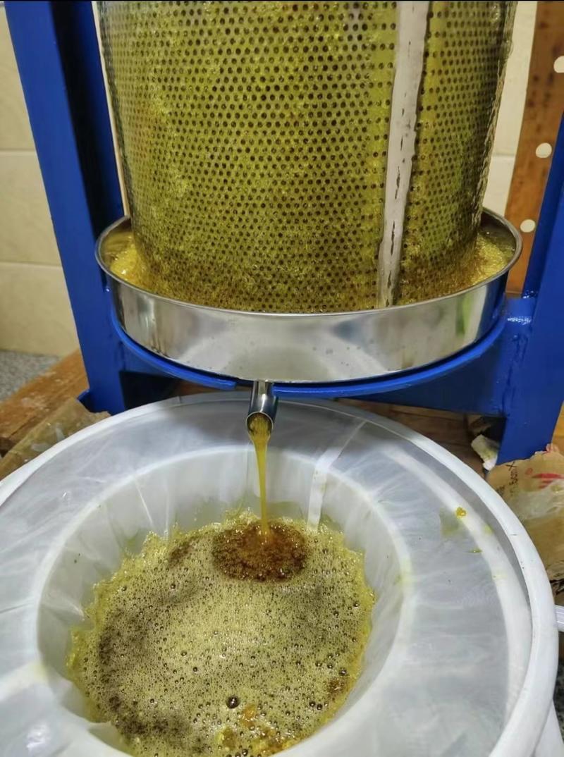 精品秦岭土蜂蜜大量供应支持批发零售一件代发保质保量包邮