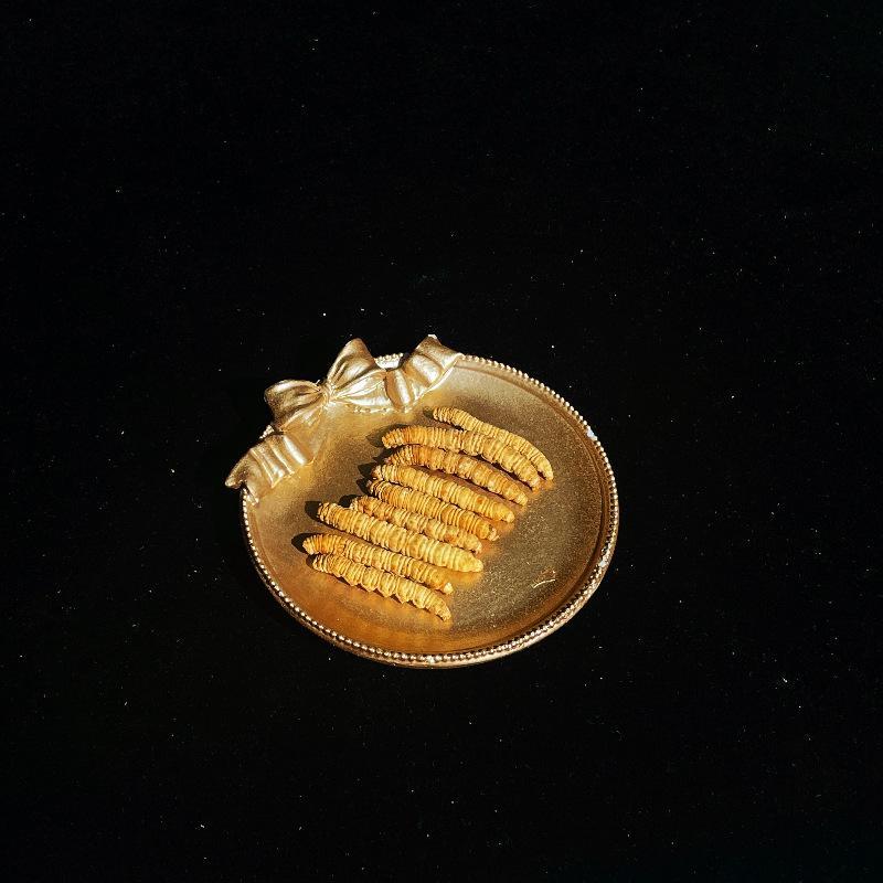 正宗西藏那曲纯野生冬虫夏草，货源充足，根根精选，个个精品