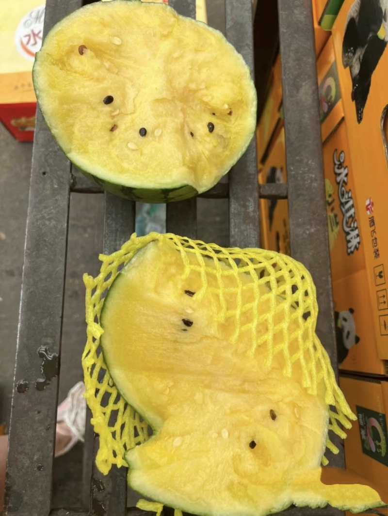 江苏特小凤西瓜精品西瓜大量上市欢迎电话联系