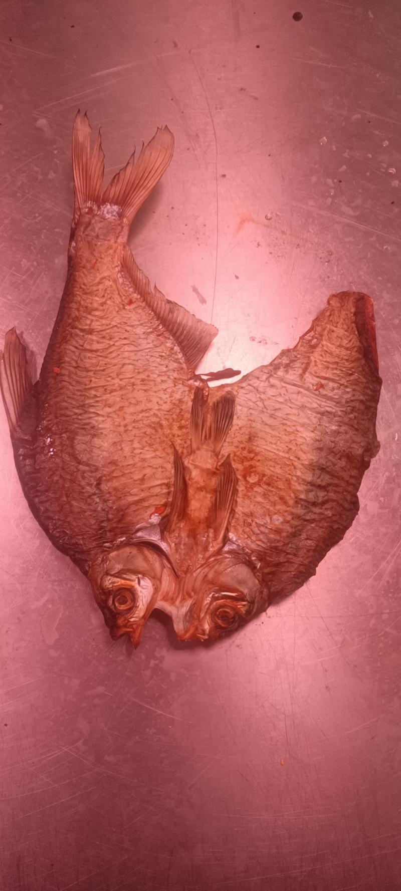 风干鳊鱼，大湖养殖，精选活鱼1.2斤一1.5斤腌制，