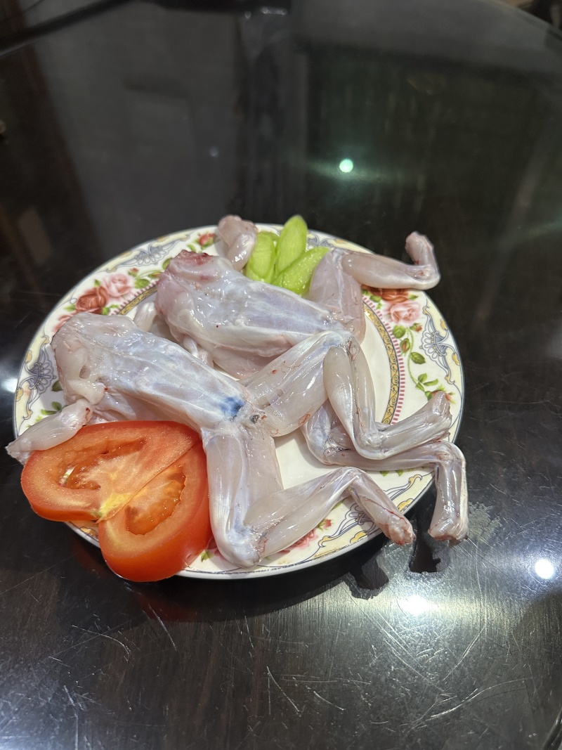 牛蛙鲜活冷冻新鲜特大全蛙肉