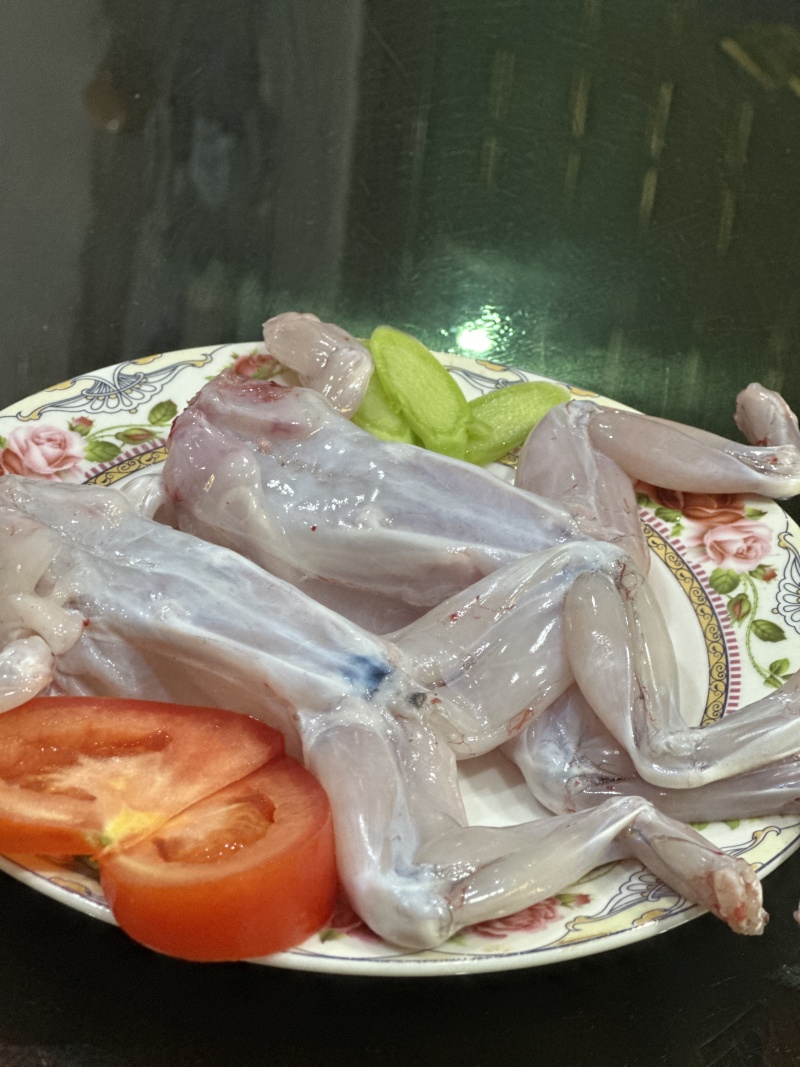 牛蛙鲜活冷冻新鲜特大全蛙肉
