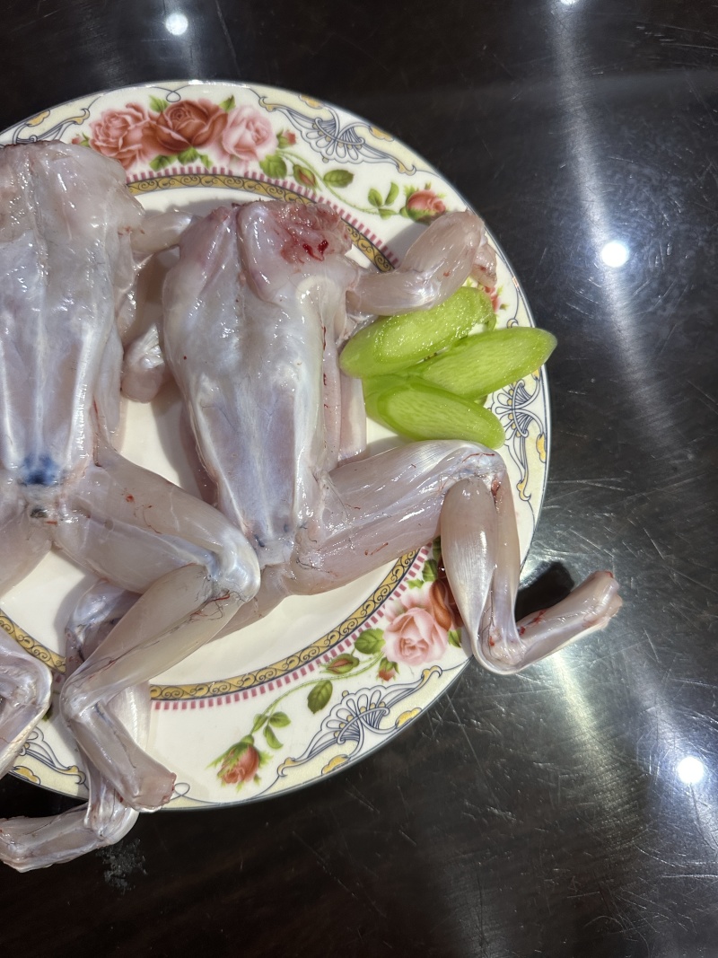 牛蛙鲜活冷冻新鲜特大全蛙肉