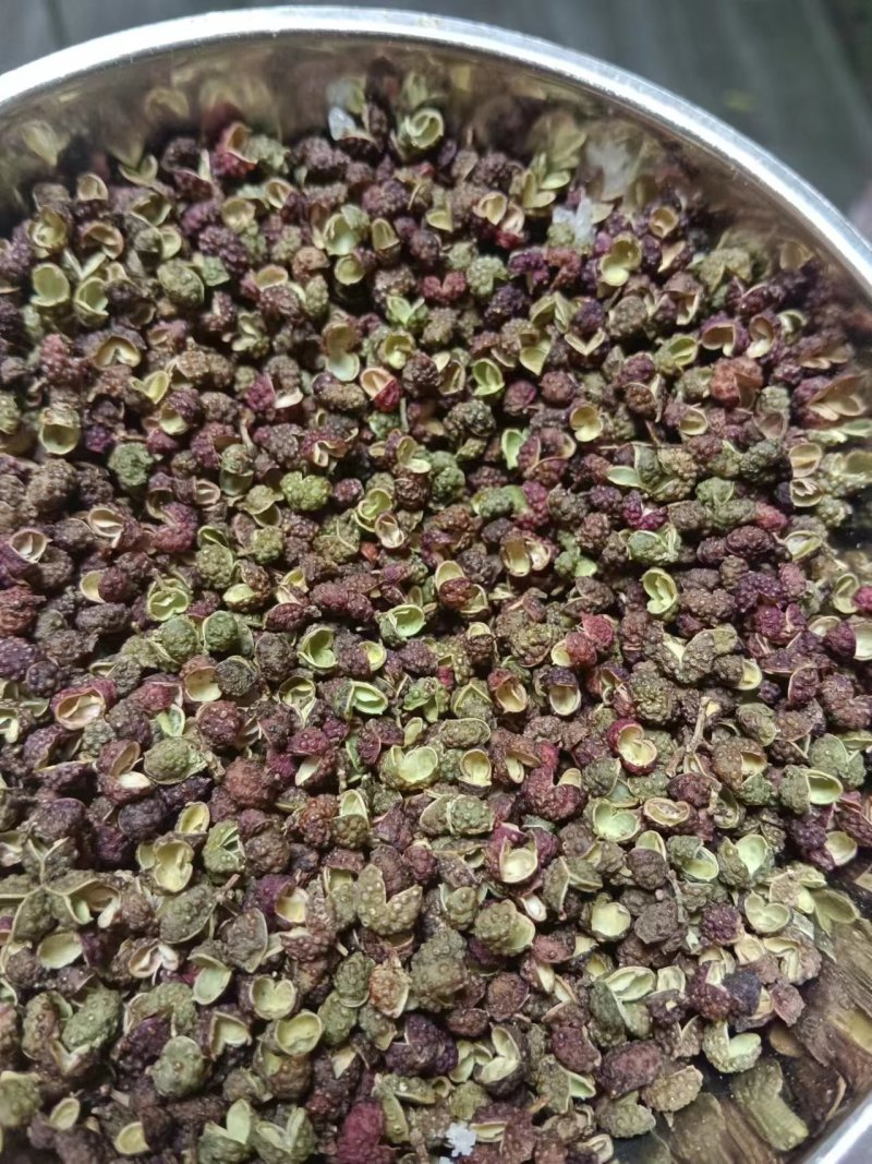 云南花椒，干花椒，颗粒饱满，产地一手货源大量供应欢迎来电
