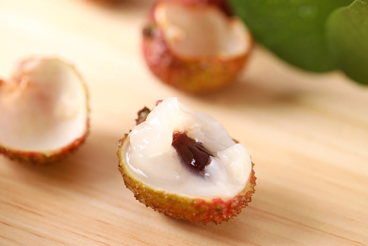 妃子笑荔枝花期授粉场景