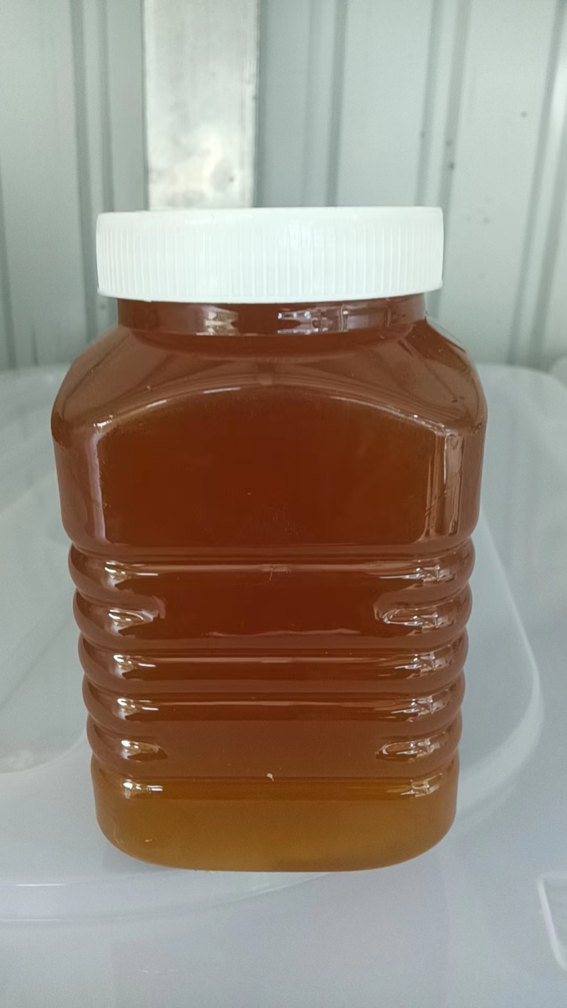 云南精品百花蜜蜂蜜口感甜而不腻欢迎咨询