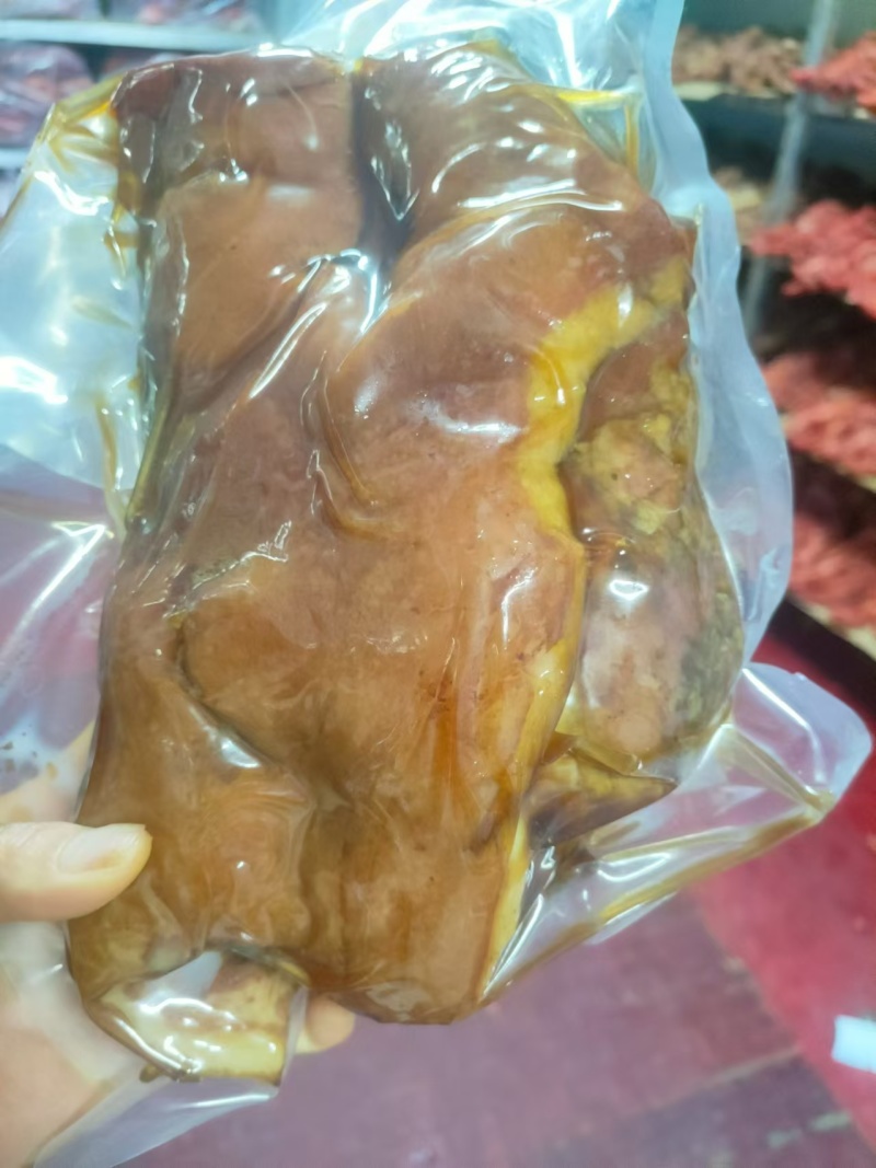 熟食猪头肉酱色红色厂家直发真空包装常年供应